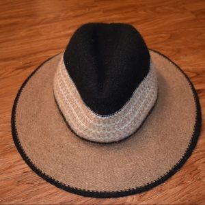 BCBGMAXAZRIA OS 100% Wool Fedora with Wide Brim